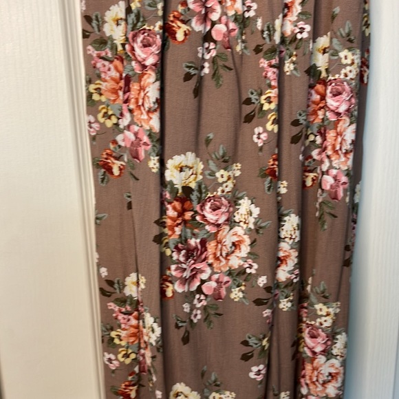 Floral jumpsuit - Picture 2 of 3